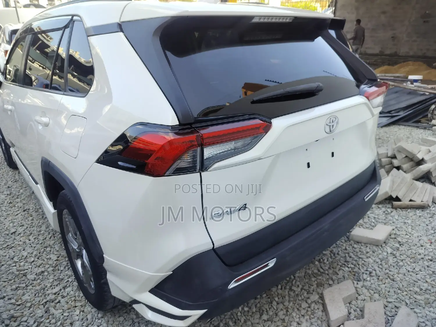 Toyota RAV4 2019 White