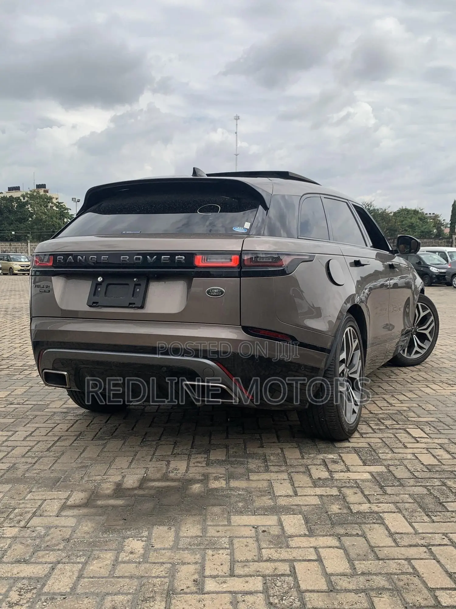 Land Rover Range Rover Velar P380 SE R-Dynamic 4x4 2018 Gold