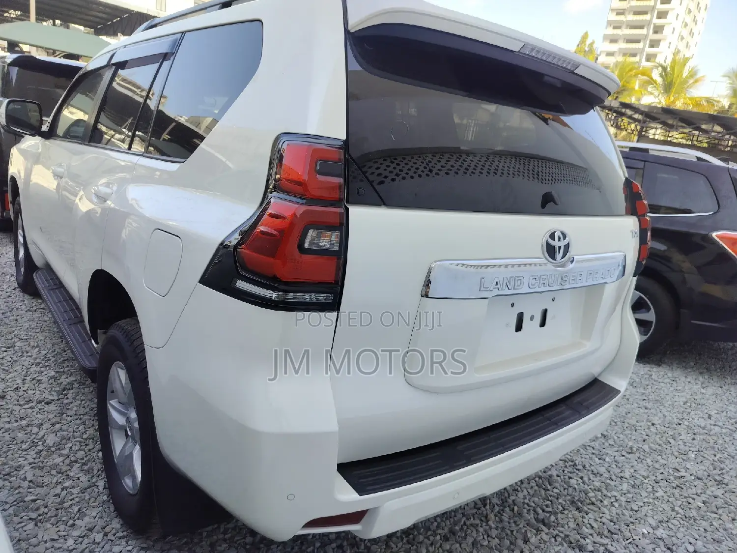 Toyota Land Cruiser Prado 2017 White