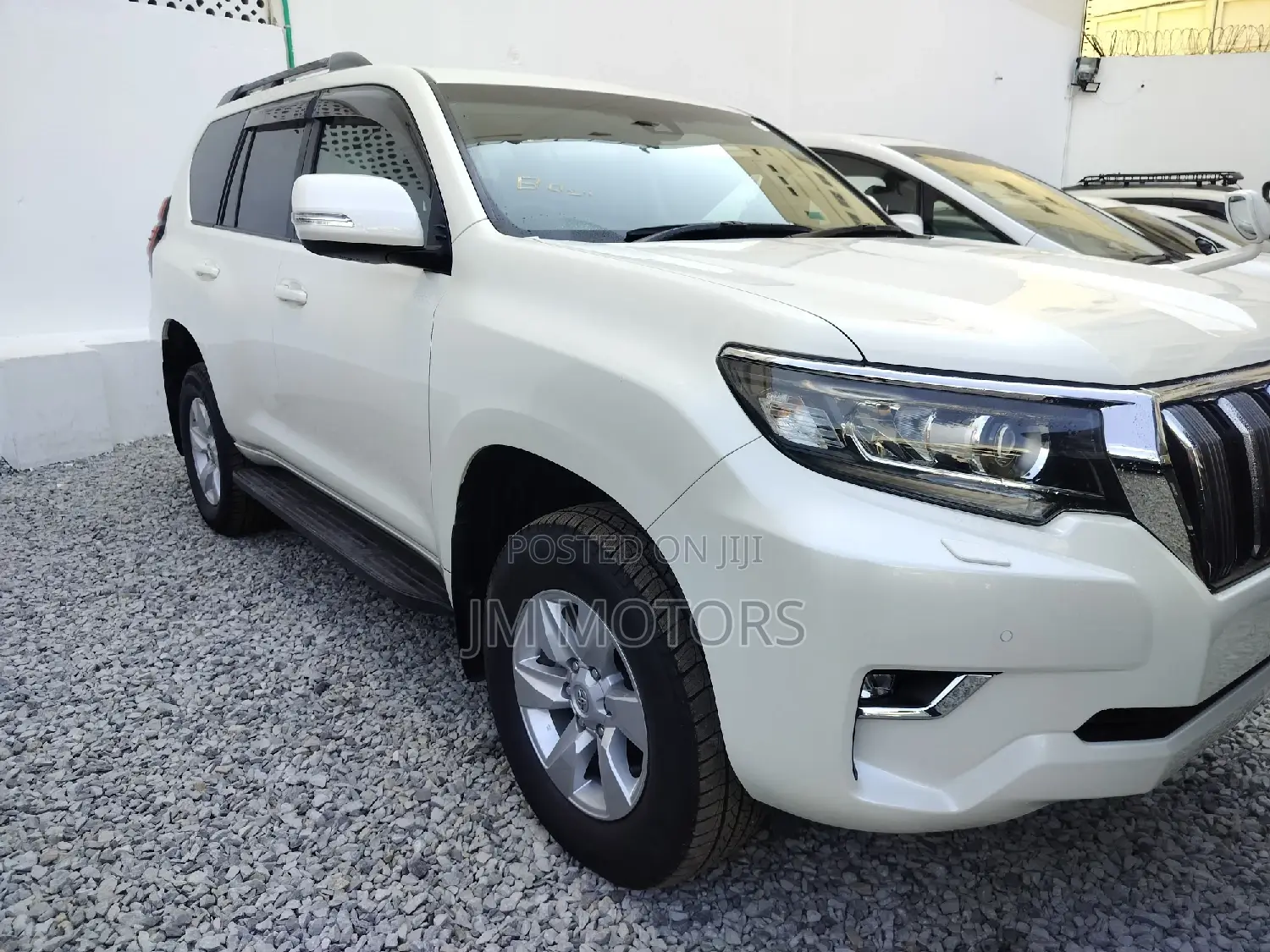 Toyota Land Cruiser Prado 2017 White