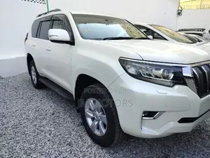 Toyota Land Cruiser Prado 2017 White