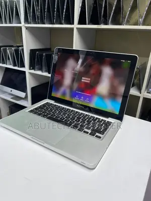 Laptop Apple MacBook 8GB Intel Core I5 HDD 500GB