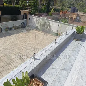 Spiggot Glass Balustrade