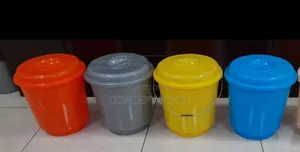 20 Litres Plastic Laundry Buckets With Metalic Handles.