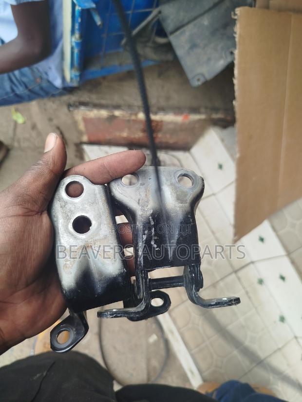 Subaru Door Hinges - thumbnail 4