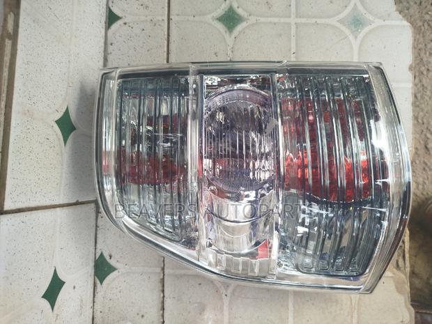 Mitsubishi Pajero Taillights - thumbnail 4
