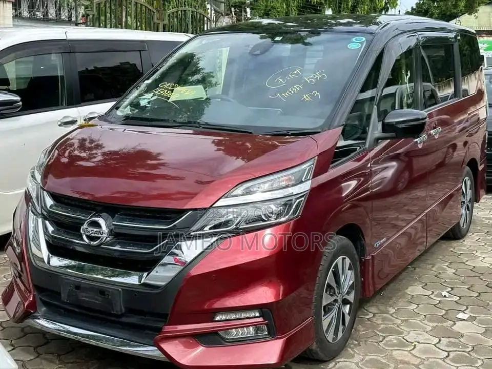 Nissan Serena 2017 Red