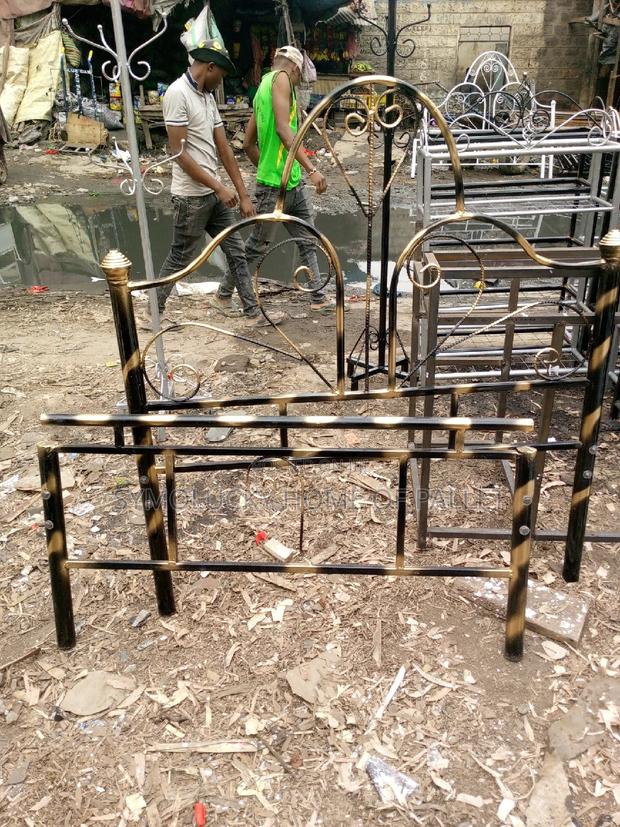 4*6 Comfy Metallic Bed - main view