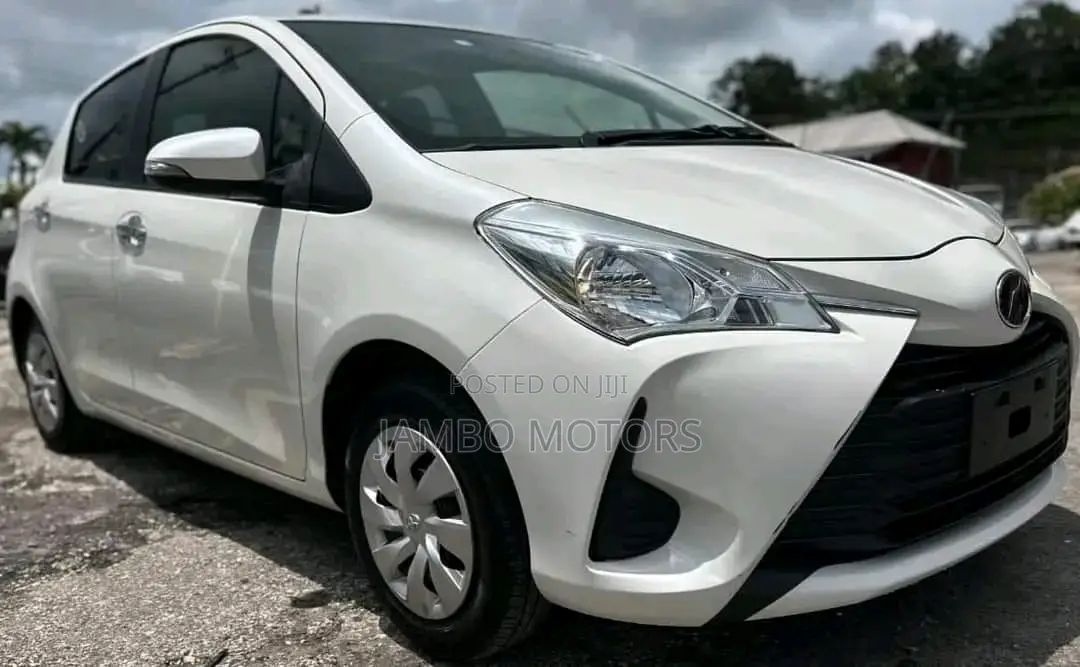 Toyota Vitz 1.0 FWD 5dr 2017 White