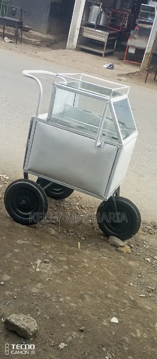 Smokies Eggs Trollies/65