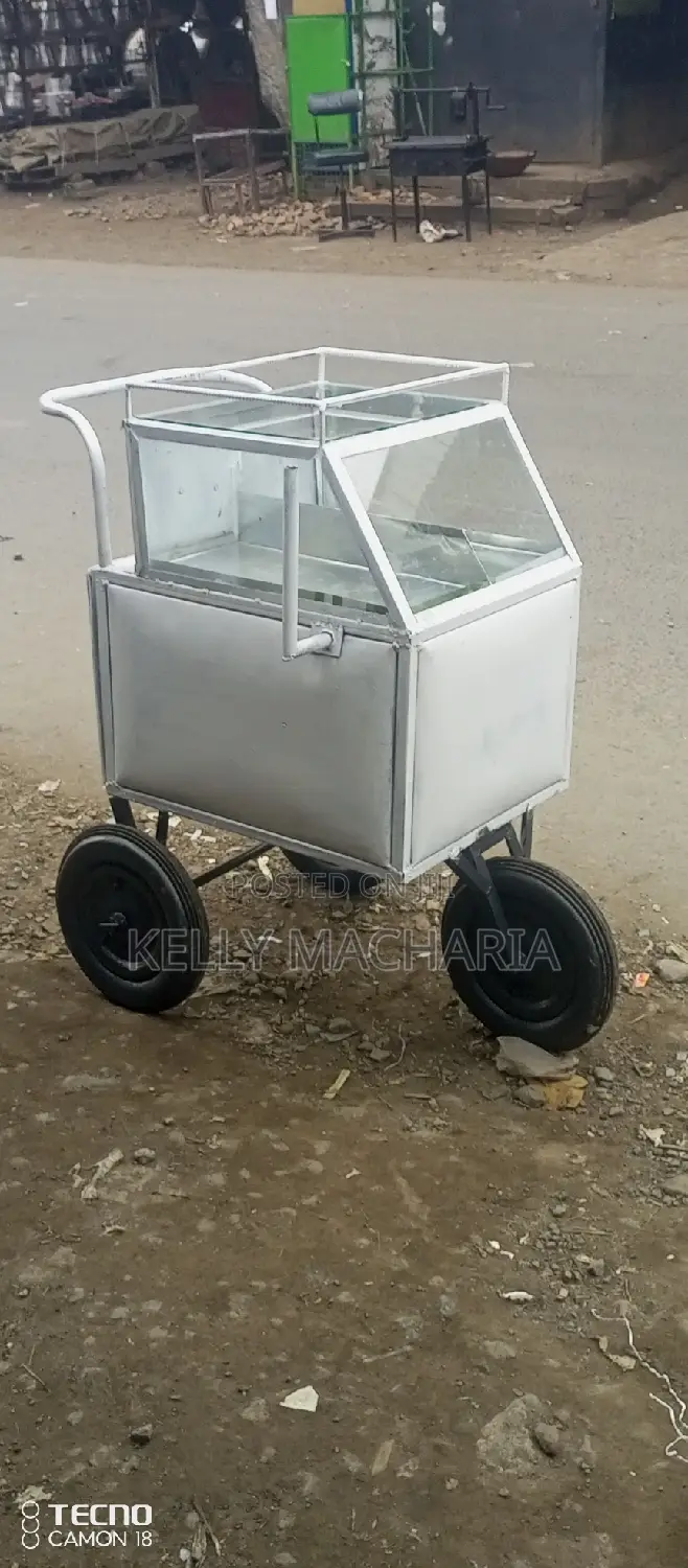 Smokies Eggs Trollies/65