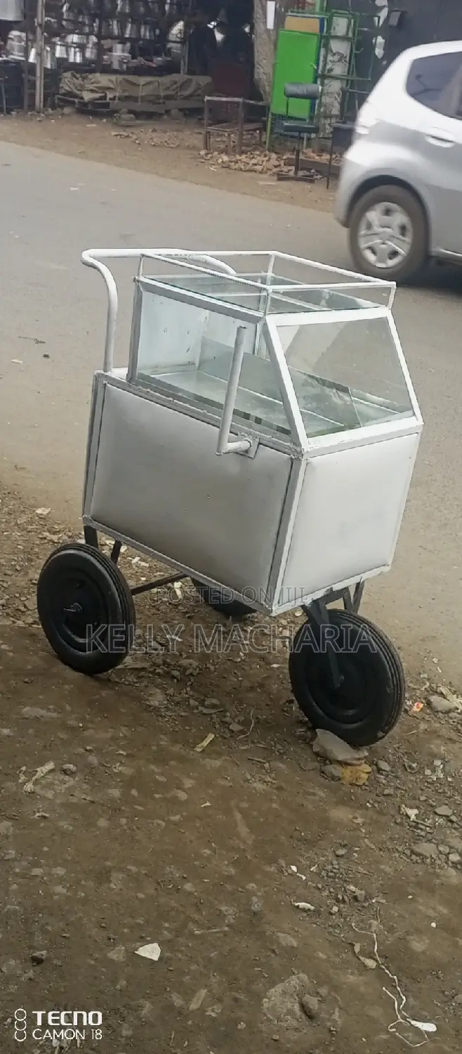 Smokies Eggs Trollies/65