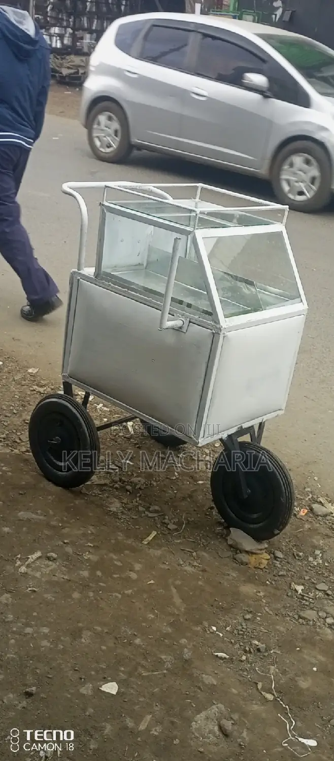 Smokies Eggs Trollies/65