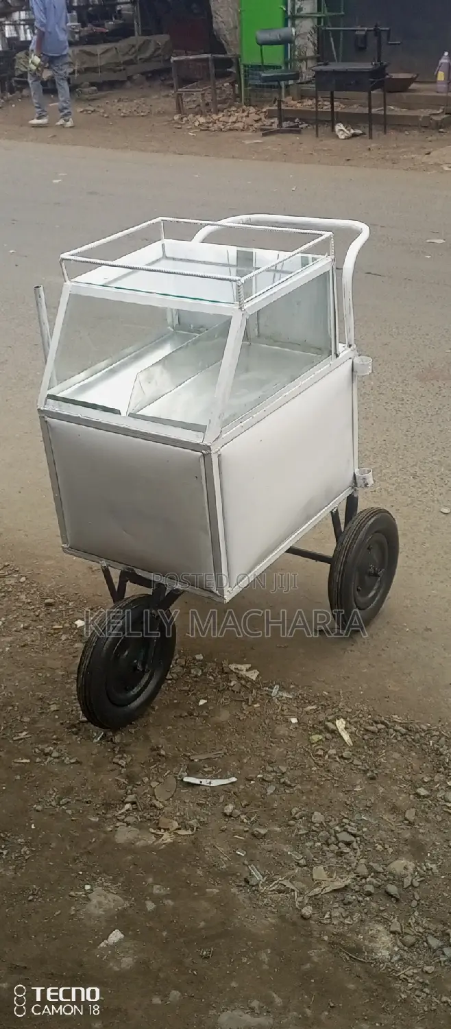Smokies Eggs Trollies/65