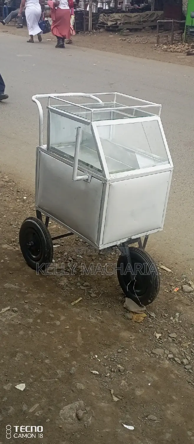 Smokies Eggs Trollies/65