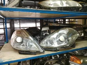 Nissan Tiida Xenon Headlights Model 2008 to 2010, EX Japan