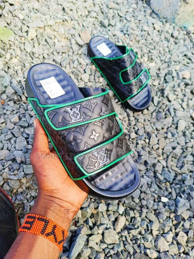 OG Slides
Adidas/ LV