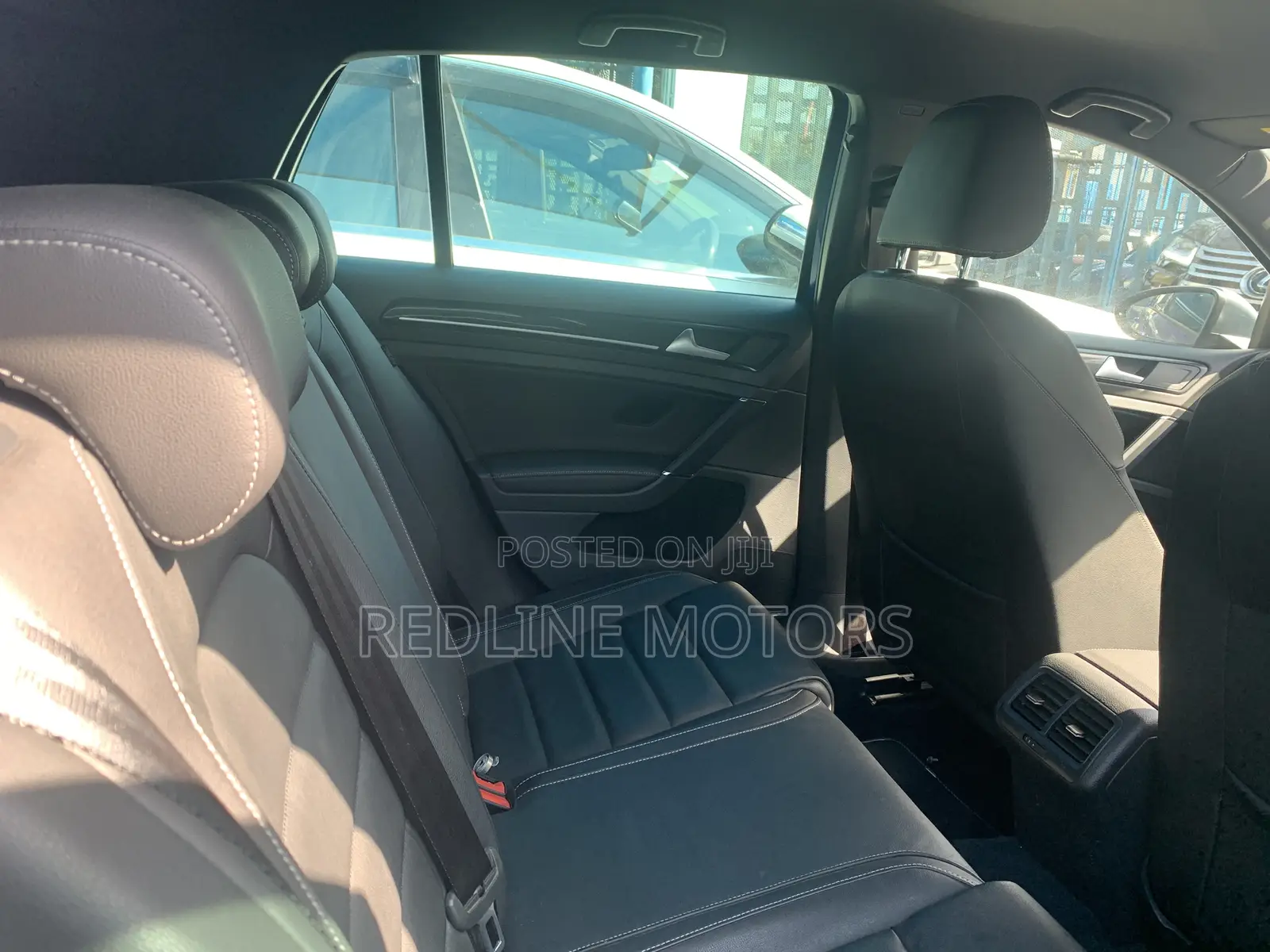 Volkswagen Golf R 4-Door 2017 Blue