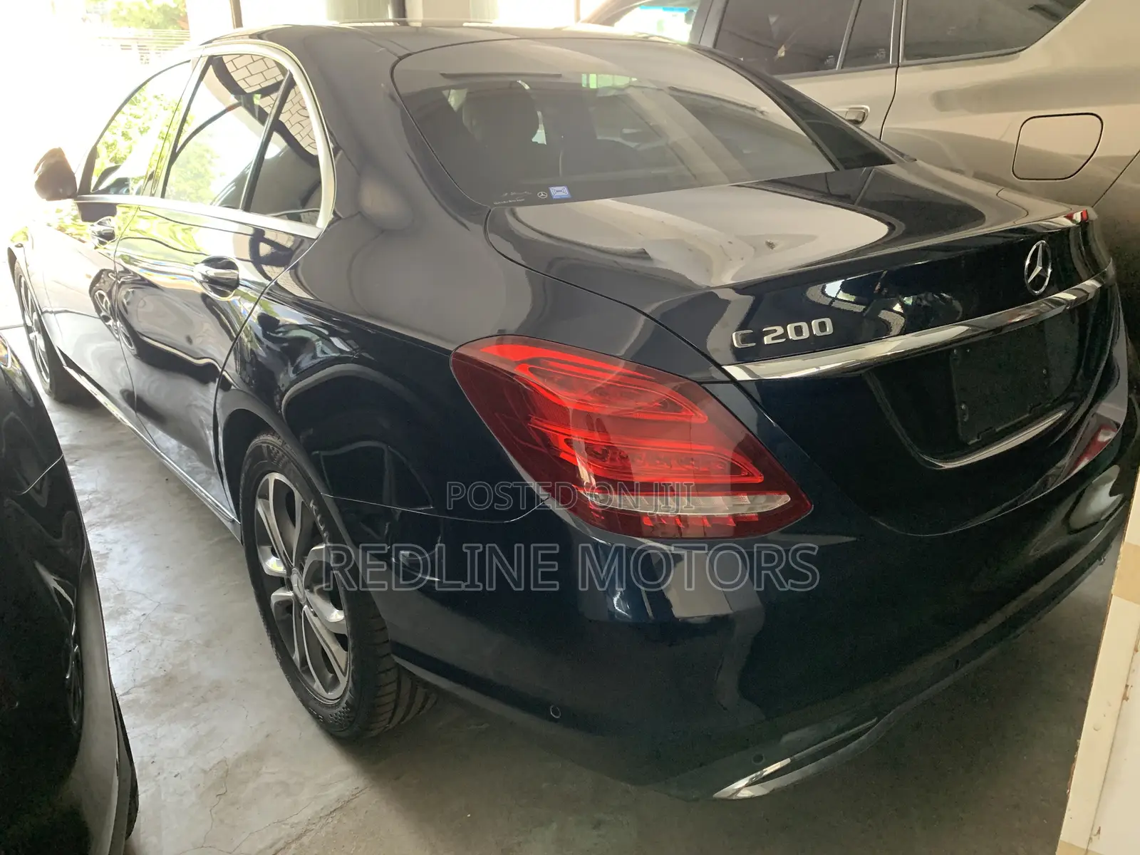 Mercedes-Benz C200 2016 Blue
