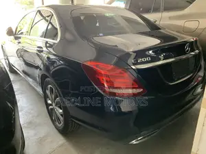 Mercedes-Benz C200 2016 Blue