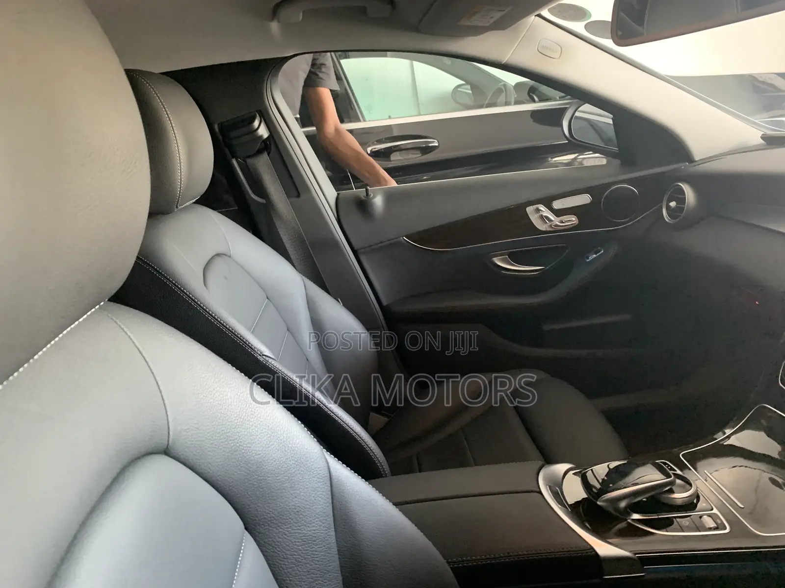 Mercedes-Benz C200 2016 Blue