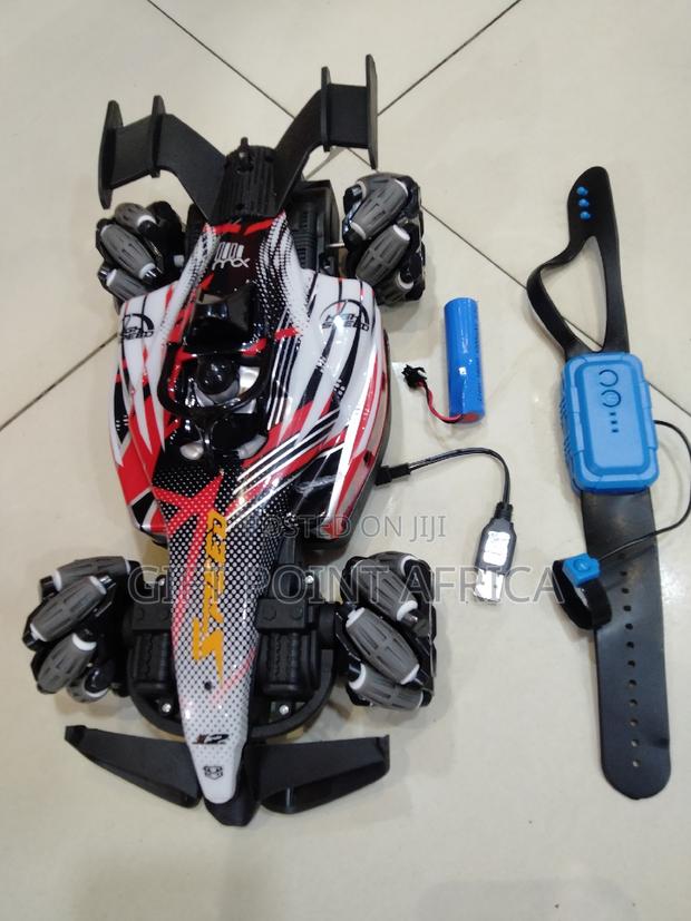 Big Rechargeable Ferrari Remote Hand Gesture Sensor Toy Car - thumbnail 3