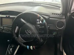 Toyota Corolla Fielder 2014 Silver