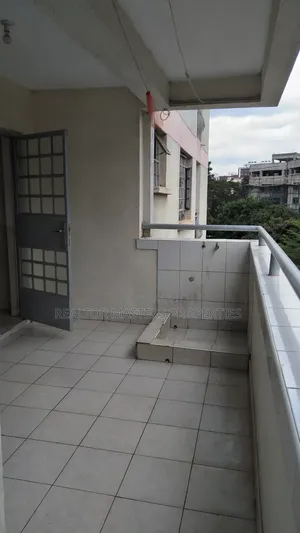1bdrm Bedsitter in Vilamah, Kileleshwa for rent