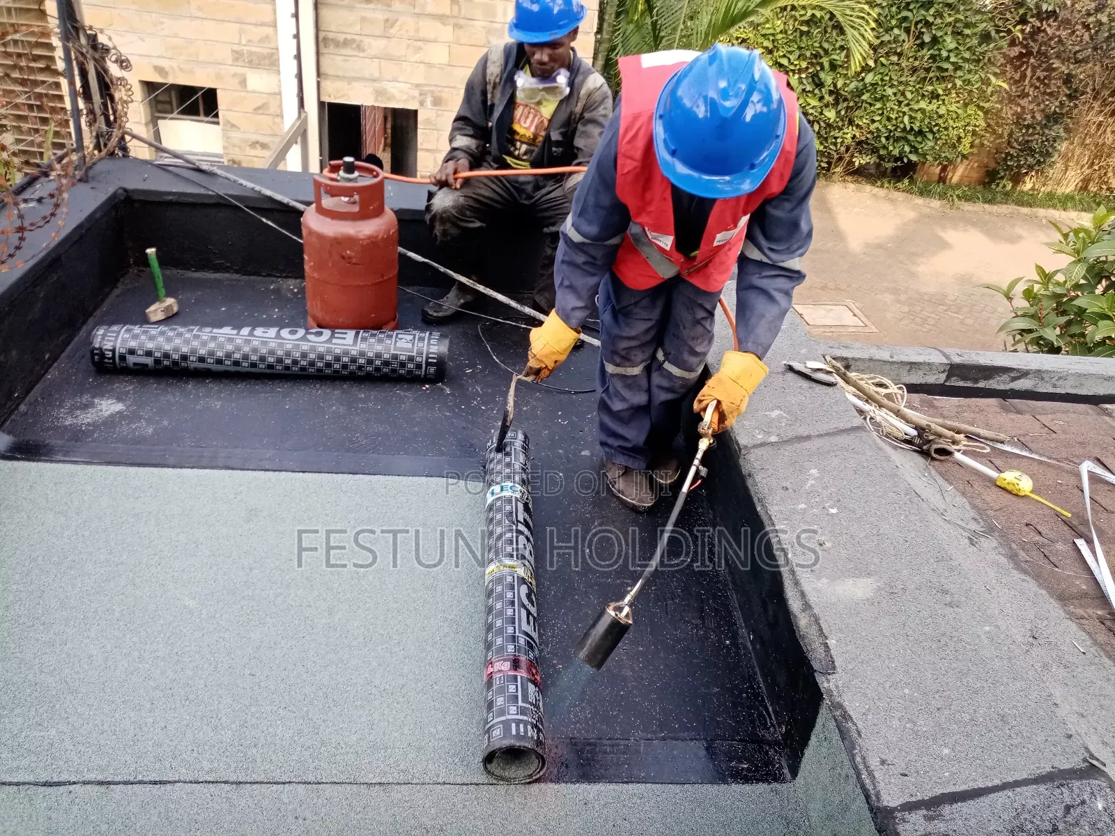 Flat Concrete Roofs Waterproof Services APP Membrane Laying