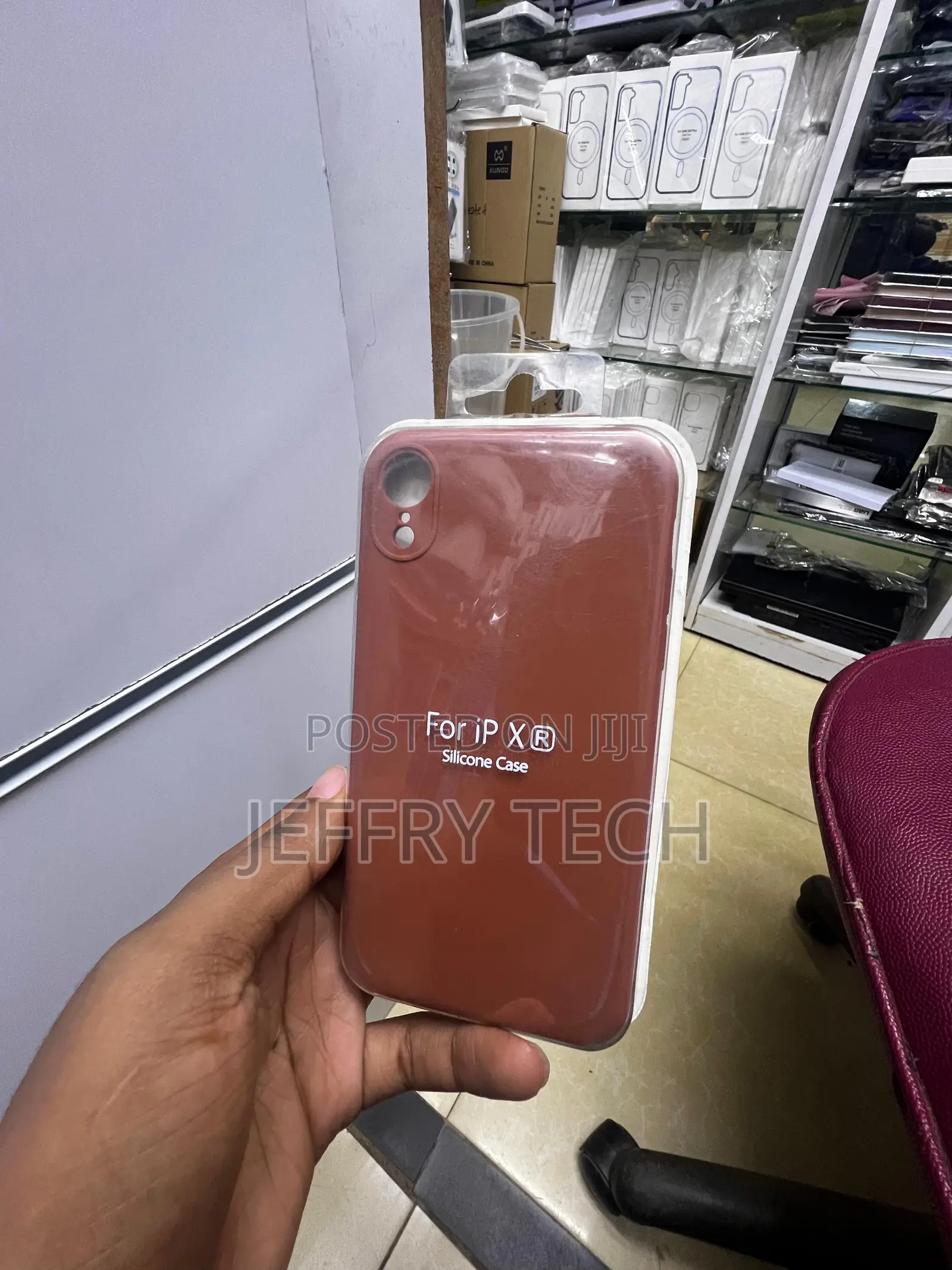 iPhone 13 Mini Solid Silicone Phone Case (Saddle Brown)