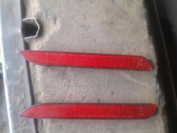 Toyota Allion Rear Bumper Reflector - thumbnail 3