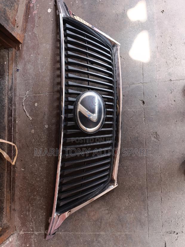Lexus 2012 Grill