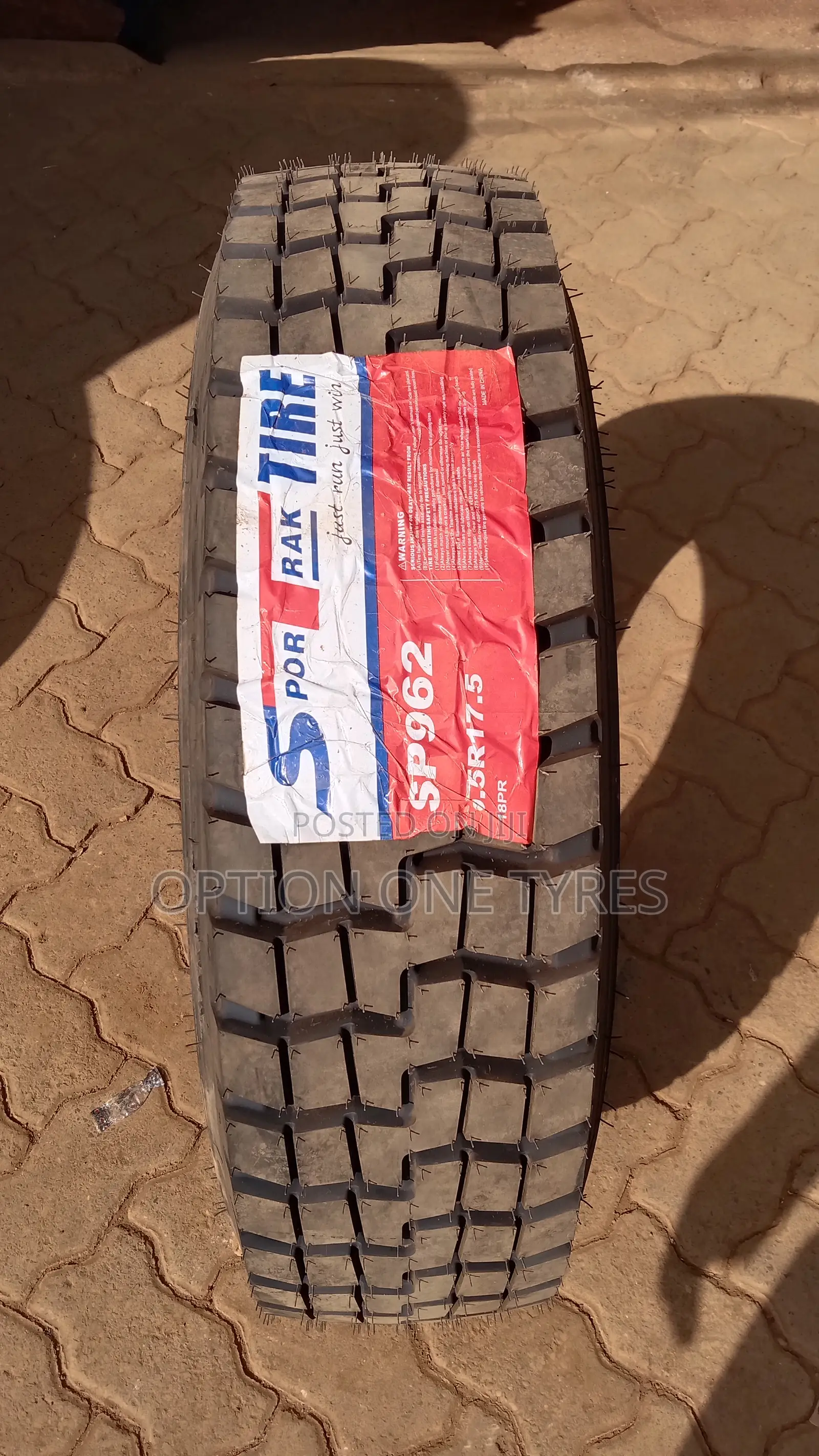 9.5R17.5 Sportrak a/T Tyre for Sale