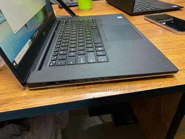 Laptop Dell Precision 5530 32GB Intel Core I7 SSD 256GB - main view