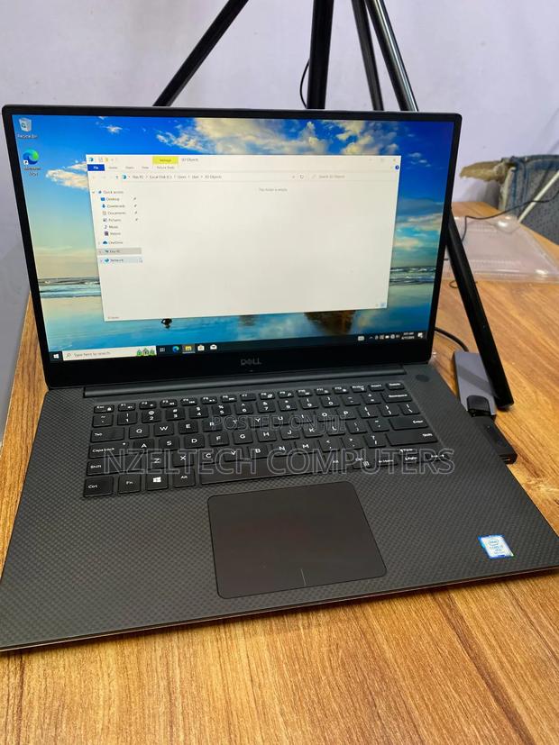 Laptop Dell Precision 5530 32GB Intel Core I7 SSD 256GB - thumbnail 3