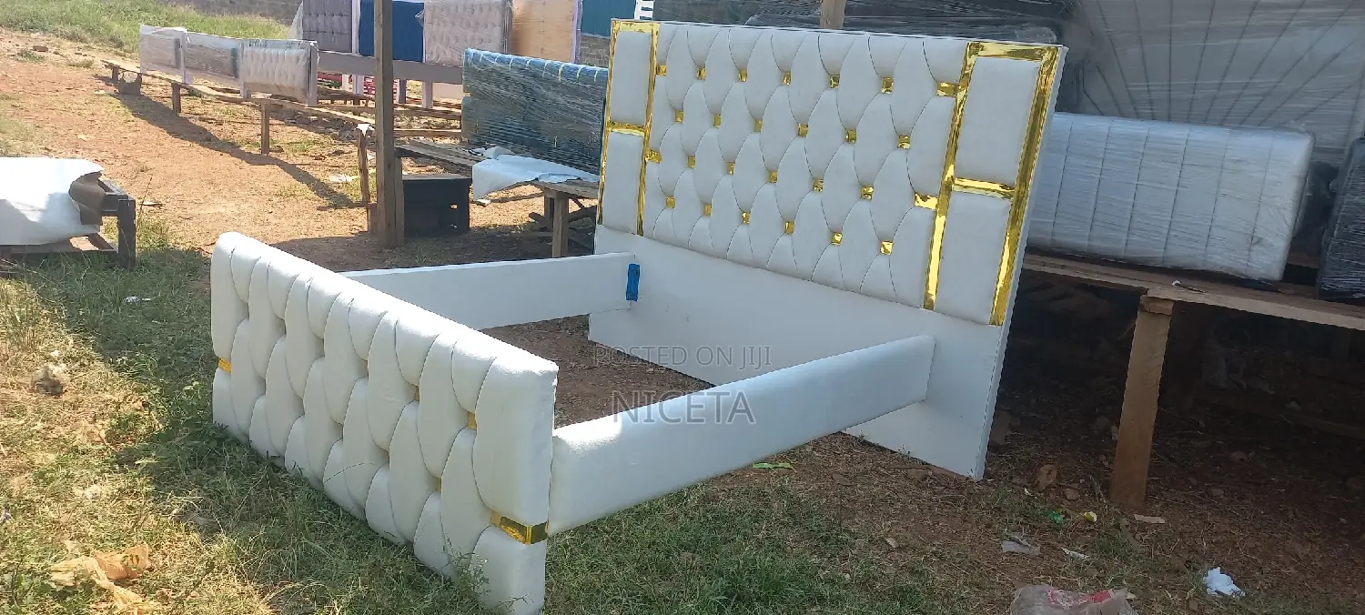 Chesterfield Bed 5by6