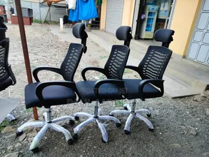 Office Chair With Headrest and Decent Backrest