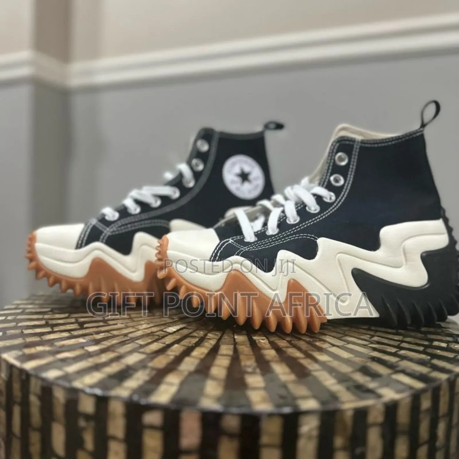 Converse Star Run Motion Black in Color