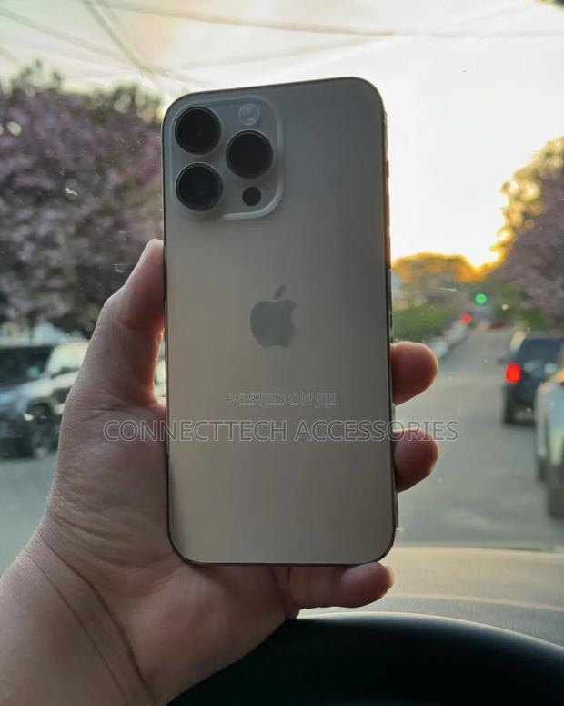 iPhone 14 Pro Max Back Glass Replacement - thumbnail 6