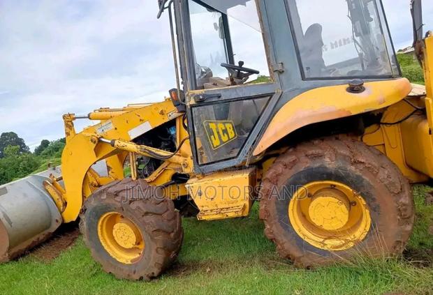 Tractor for Sale - thumbnail 2