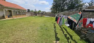 8bdrm Bungalow in Kimumu for sale