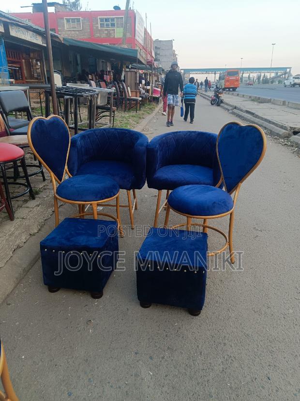 2 Styling Chairs, 2 Manicure Love Seats and 2 Stools - main view