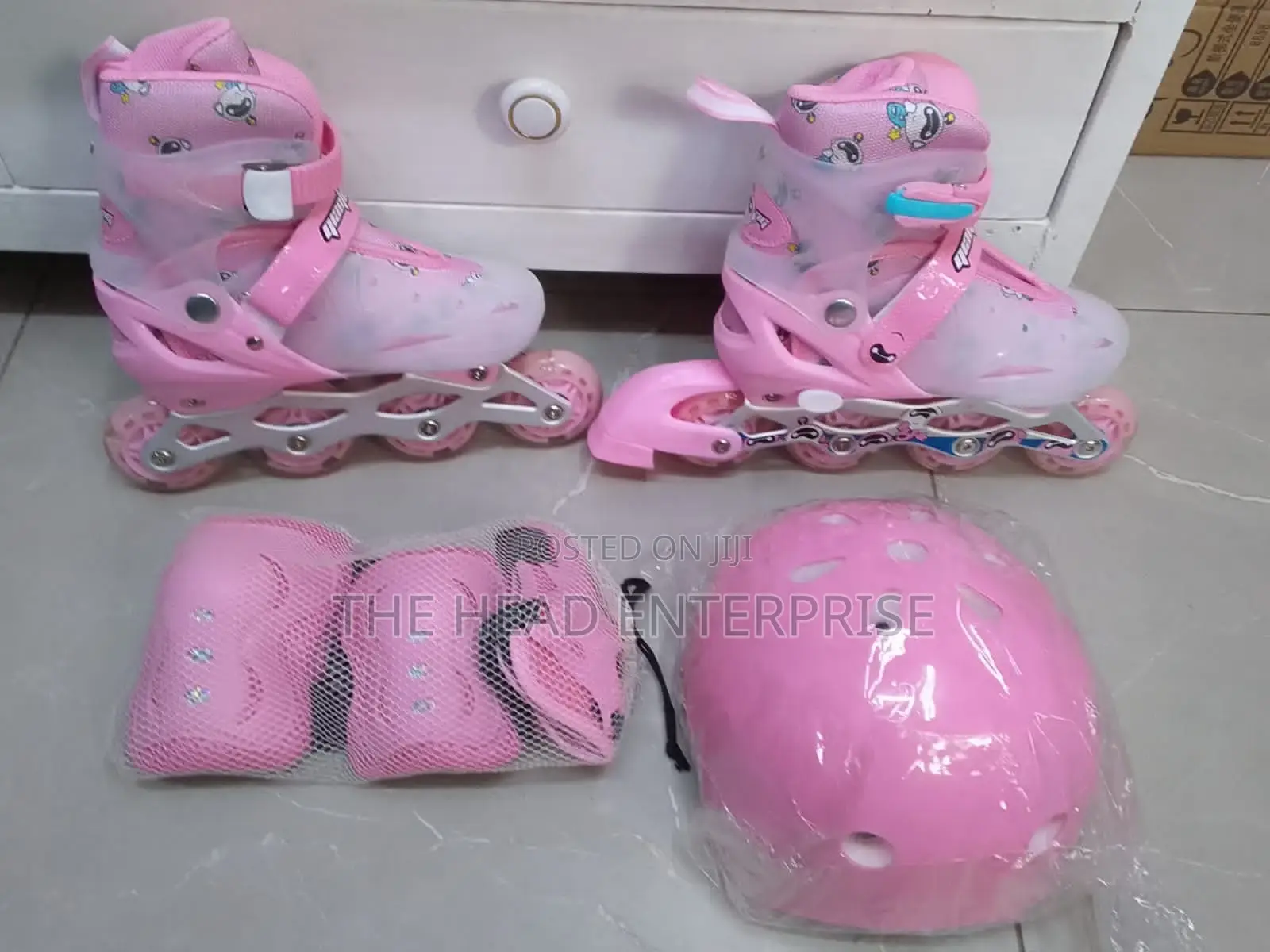 All Flash Wheels' Pink Adjustable Skates.
