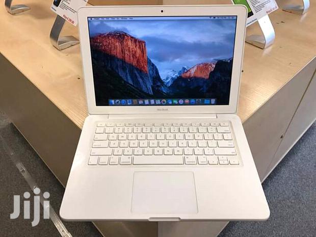 Laptop Apple MacBook 4GB Intel Core 2 Duo HDD 500GB - main view