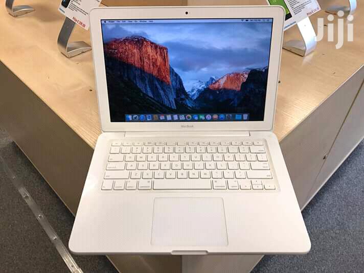 Laptop Apple MacBook 4GB Intel Core 2 Duo HDD 500GB