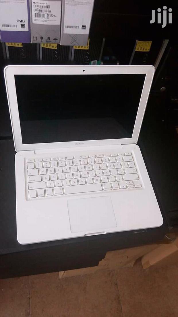 Laptop Apple MacBook 4GB Intel Core 2 Duo HDD 500GB - thumbnail 3