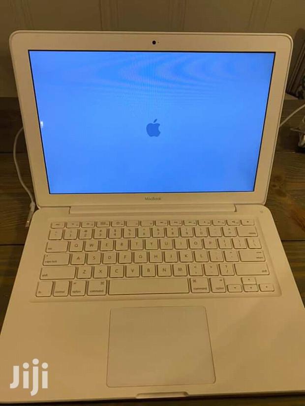Laptop Apple MacBook 3GB Intel Core 2 Duo HDD 500GB - main view