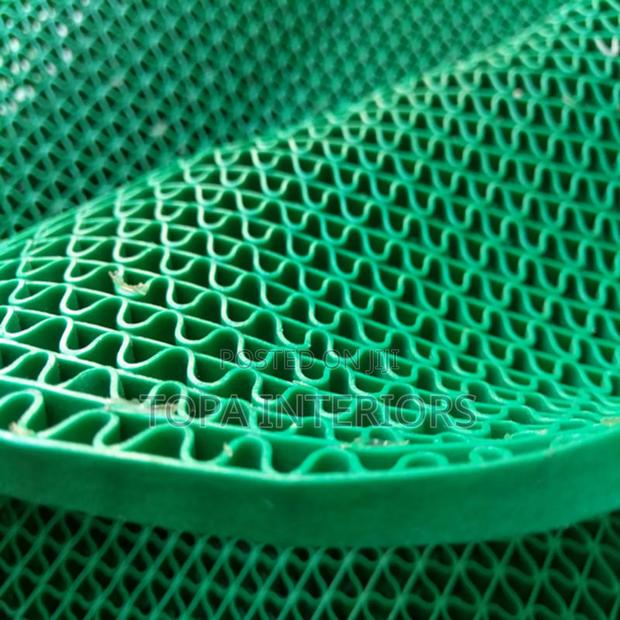 Non Slip Porous Green Perforated PVC Antislip Bathroom Mat