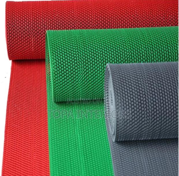 Non Slip PVC Antislip Mats Perforated PVC Antislip Mats