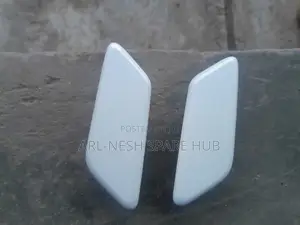 Toyota Landcruiser V8 Headlight Washers